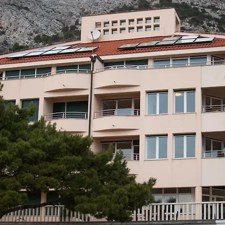 アパート Venera *